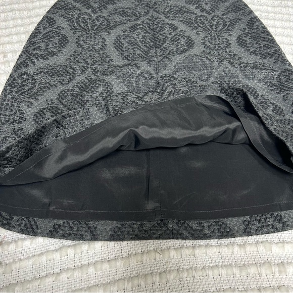 Ann Taylor size 4P charcoal gray demask print skirt - Picture 5 of 7